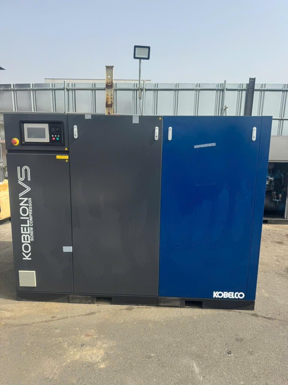 Máy nén khí trục vít Kobelco 75kw 1 Máy nén khí trục vít Kobelco 75kw