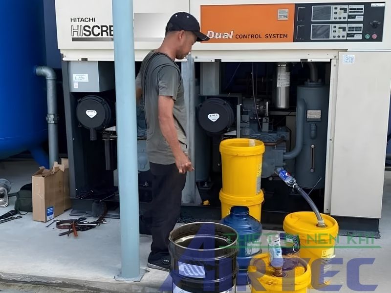 Sửa Máy Nén Khí Trục Vít Hao Dầu 1 Sửa Máy Nén Khí Trục Vít Hao Dầu